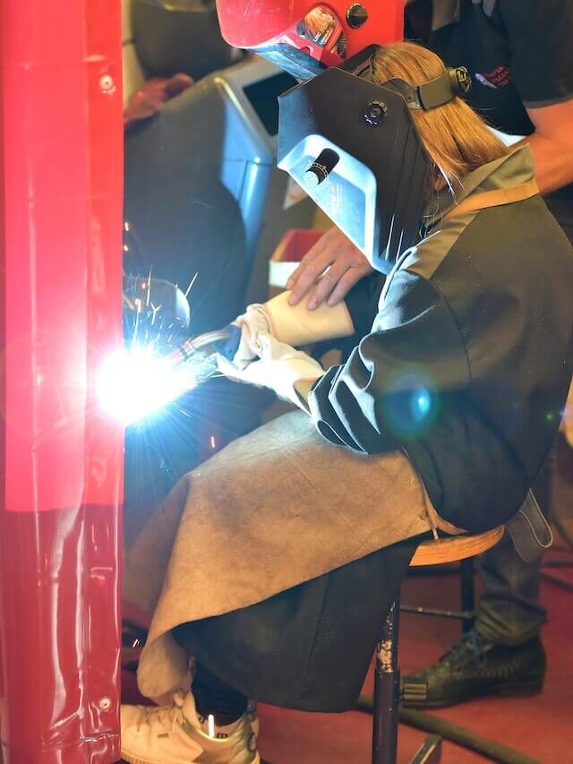 Stick Welding (SMAW) Meaning, Features, Equipment and Applications